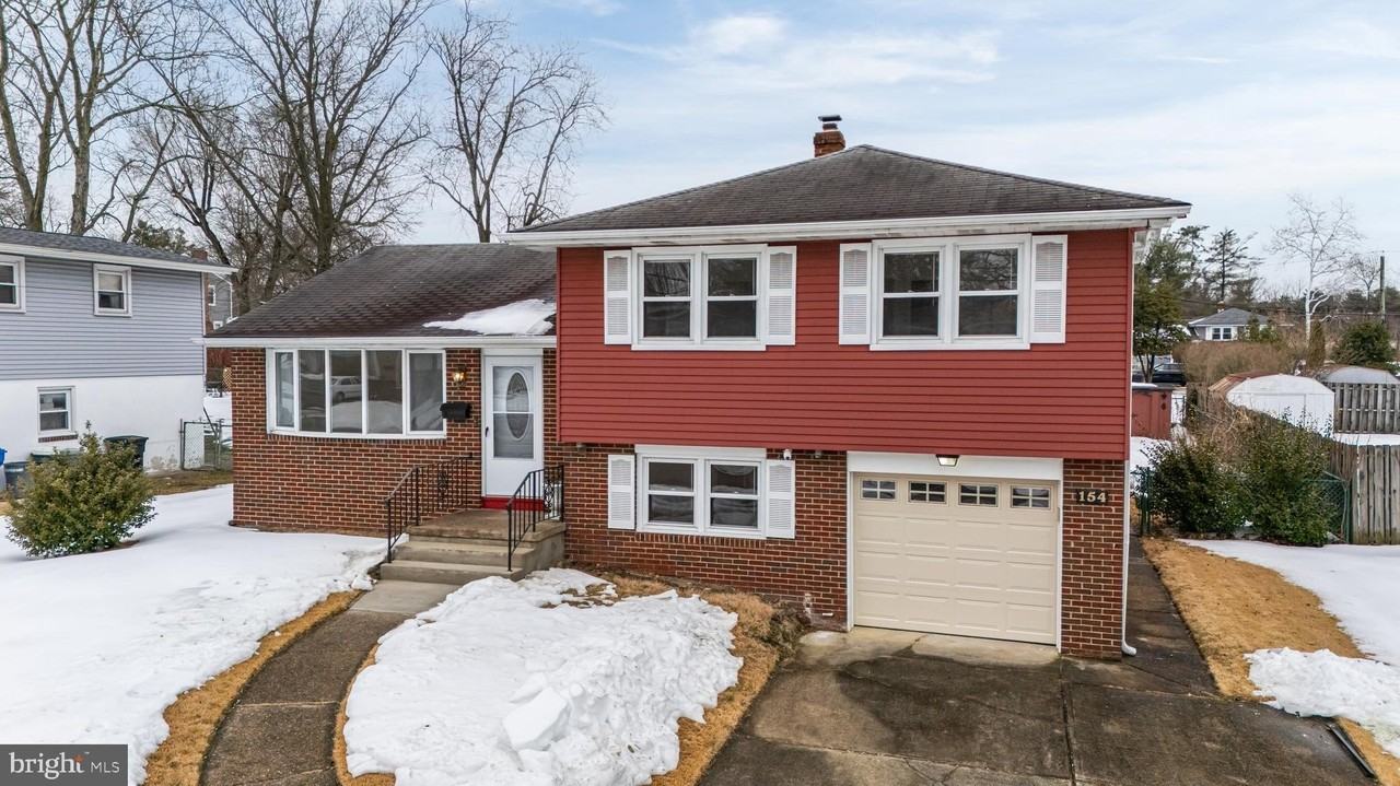 154 E Valleybrook Rd - Photo 3 of 33