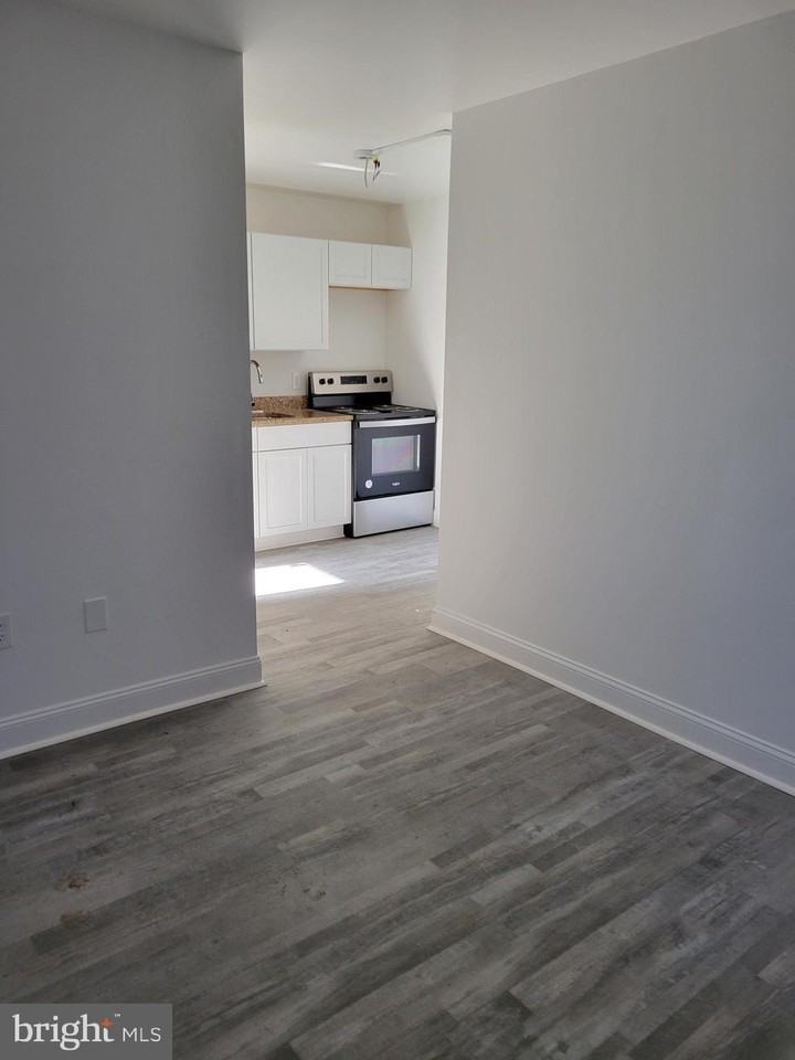 1801 S Main St Apt 7 - Photo 2 of 7