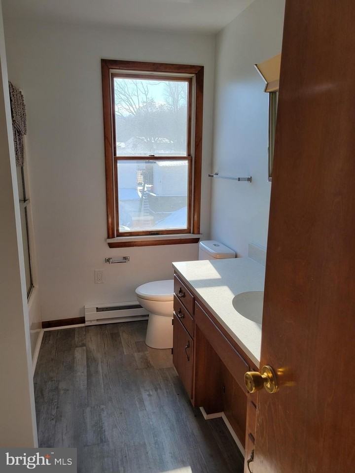 1801 S Main St Apt 7 - Photo 4 of 7