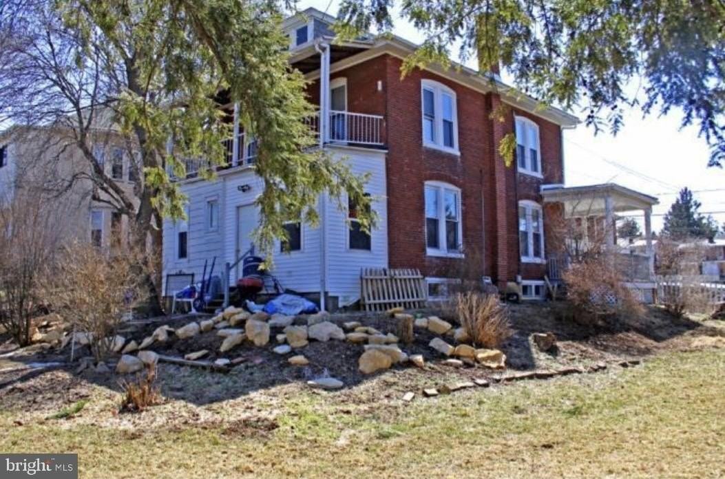 115 Crestmont St - Photo 3 of 16