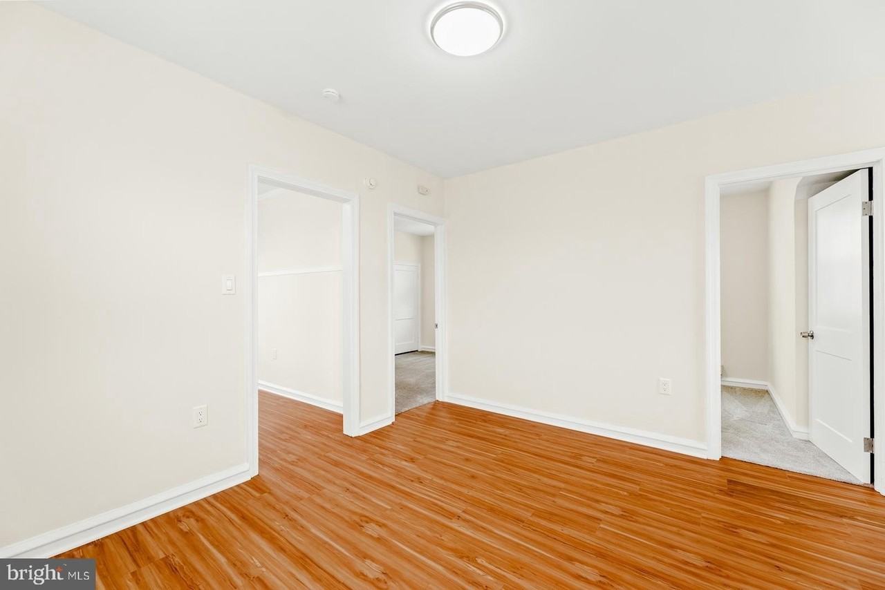 663 Clearview Ave Unit B - Photo 6 of 21