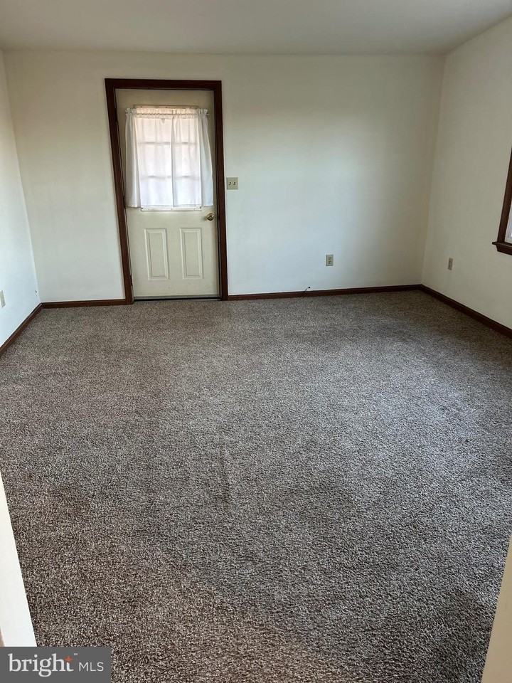 1322 Red Hill Rd - Photo 6 of 9