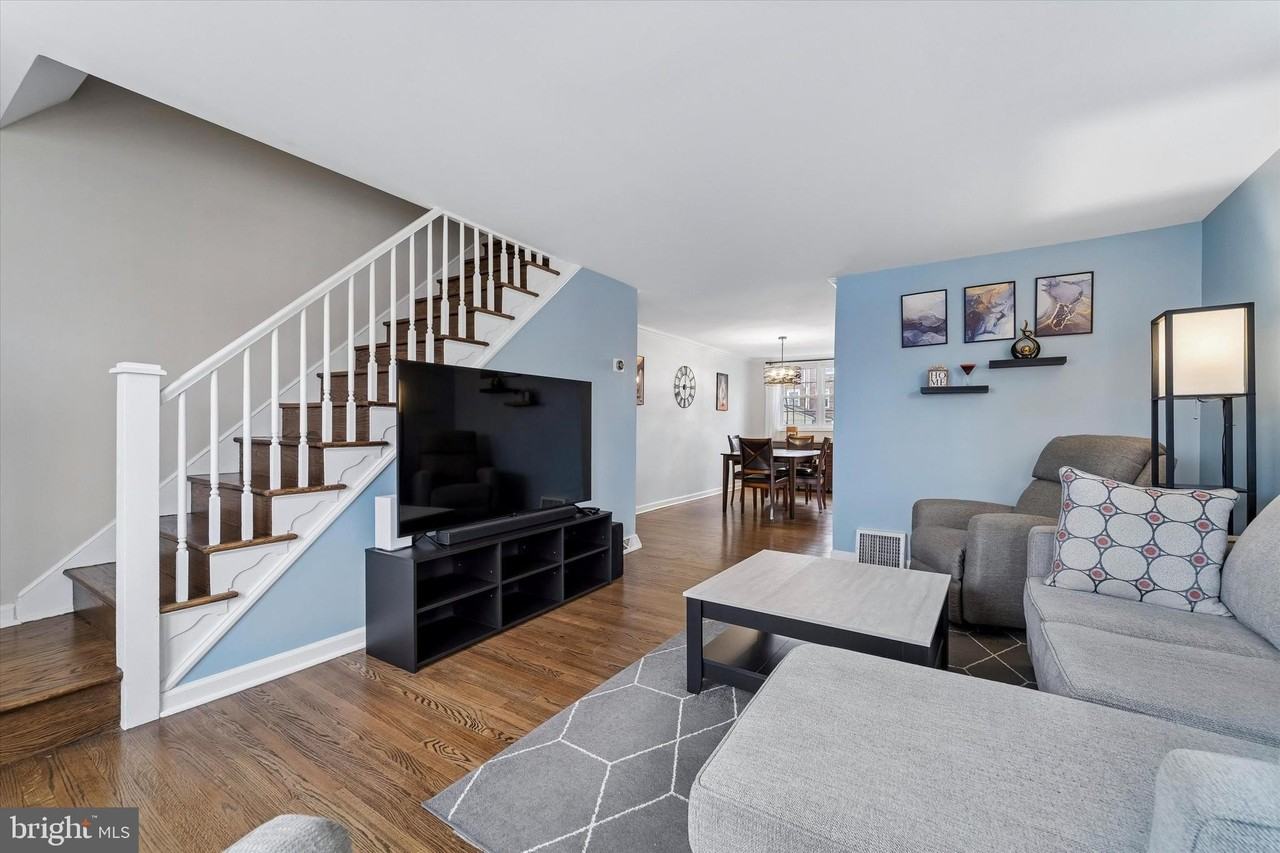 273 Westbrook Dr - Photo 3 of 23