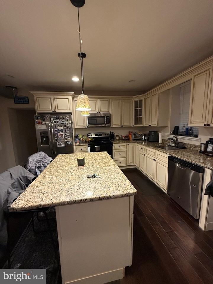 6110 Ridge Ave - Photo 3 of 9