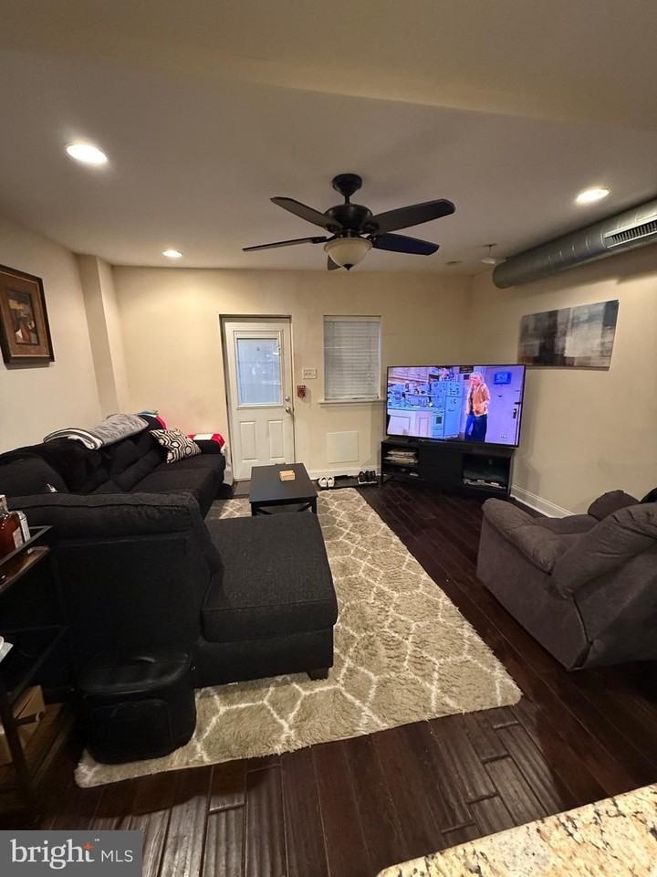 6110 Ridge Ave - Photo 5 of 9