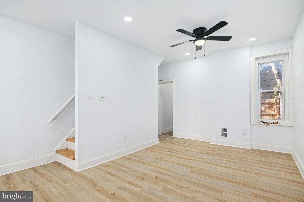 3438 Dillman St - Photo 4 of 16