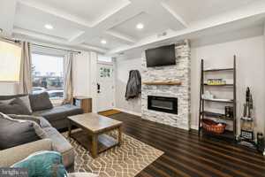 featured image of 359 Lemonte St