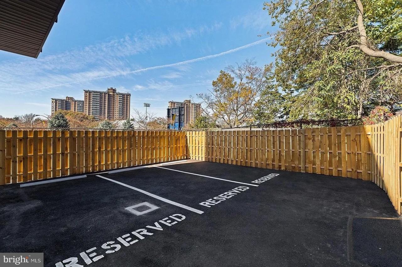 4225 Powelton Ave Apt C - Photo 2 of 28