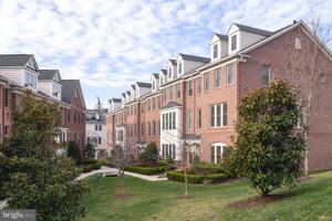 featured image of 2638 S Kenmore Ct