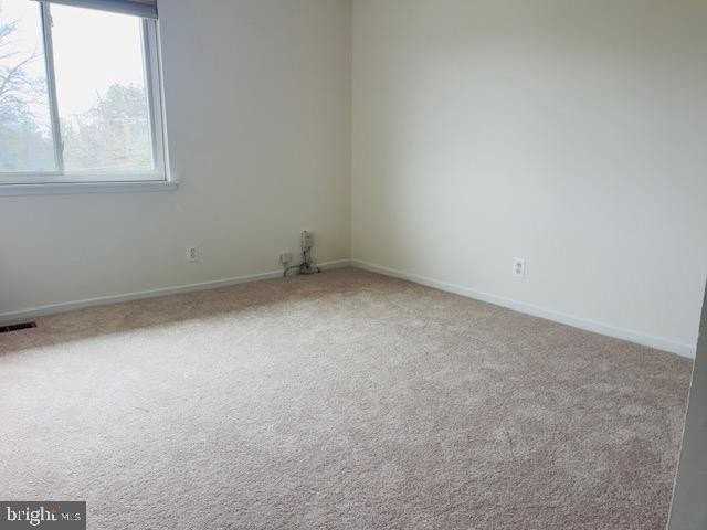 2716 Glengyle Dr - Photo 4 of 5