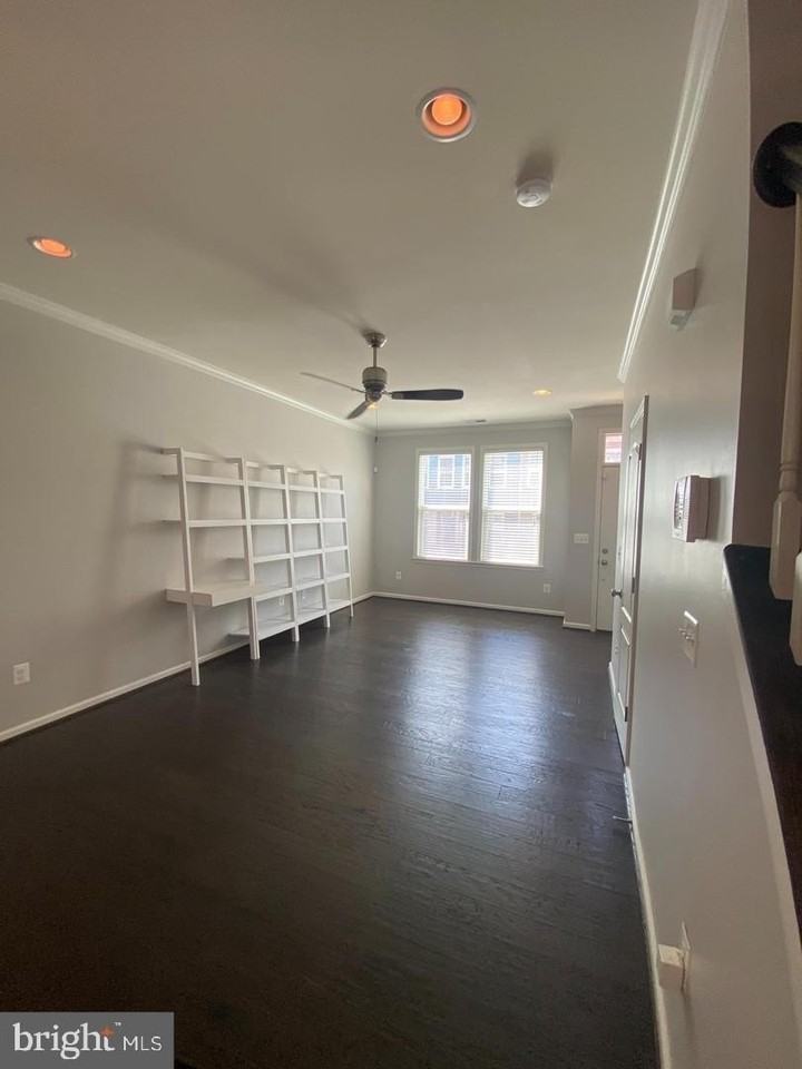 8929 Quarry Rd - Photo 4 of 25