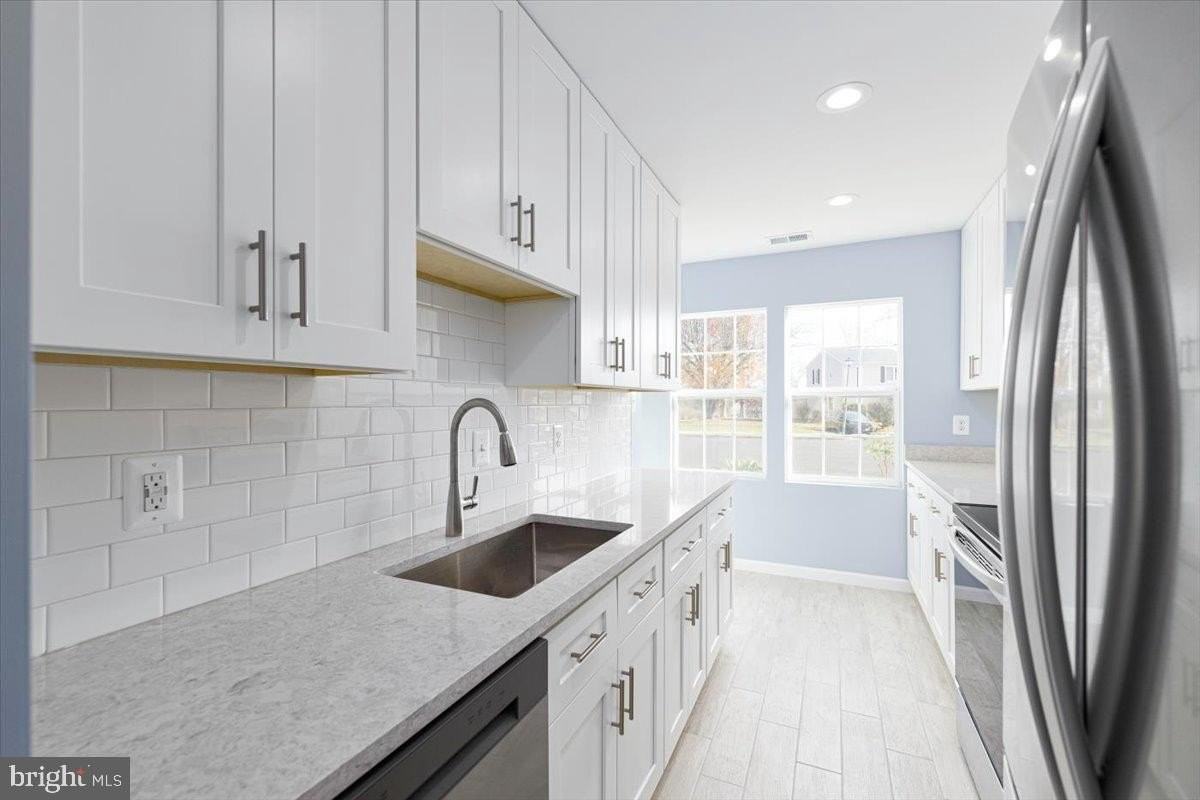 12304 Woodlawn Ct - Photo 4 of 15