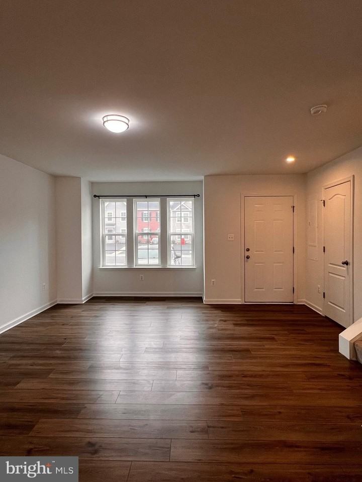 21 Scrub Pine Ct - Photo 5 of 25