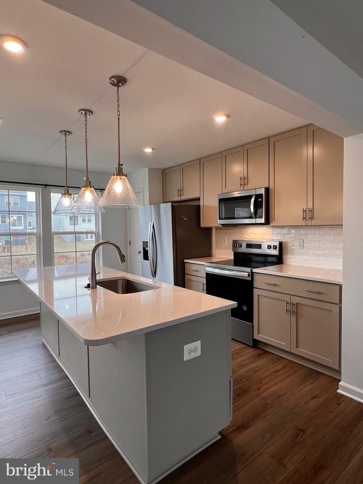 21 Scrub Pine Ct - Photo 6 of 25