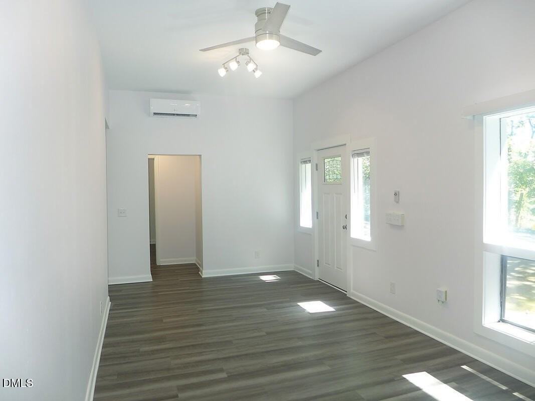 1000 Sparrow Trl Apt D - Photo 4 of 17