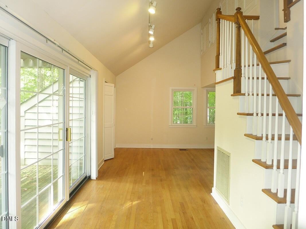 100 Ivy Ct - Photo 6 of 22