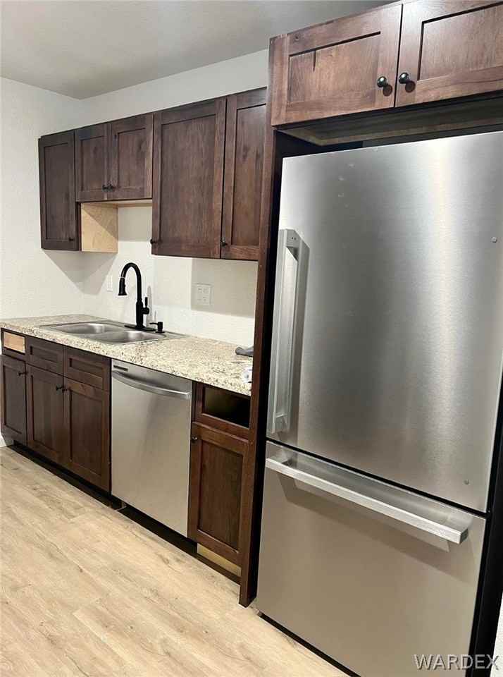 192 Palm Ave - Photo 3 of 9