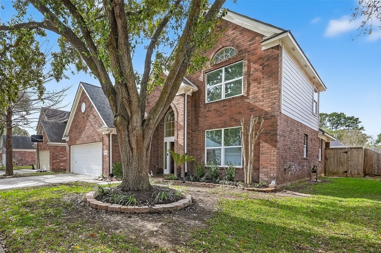 19715 Azalea Brook Way - Photo 3 of 48