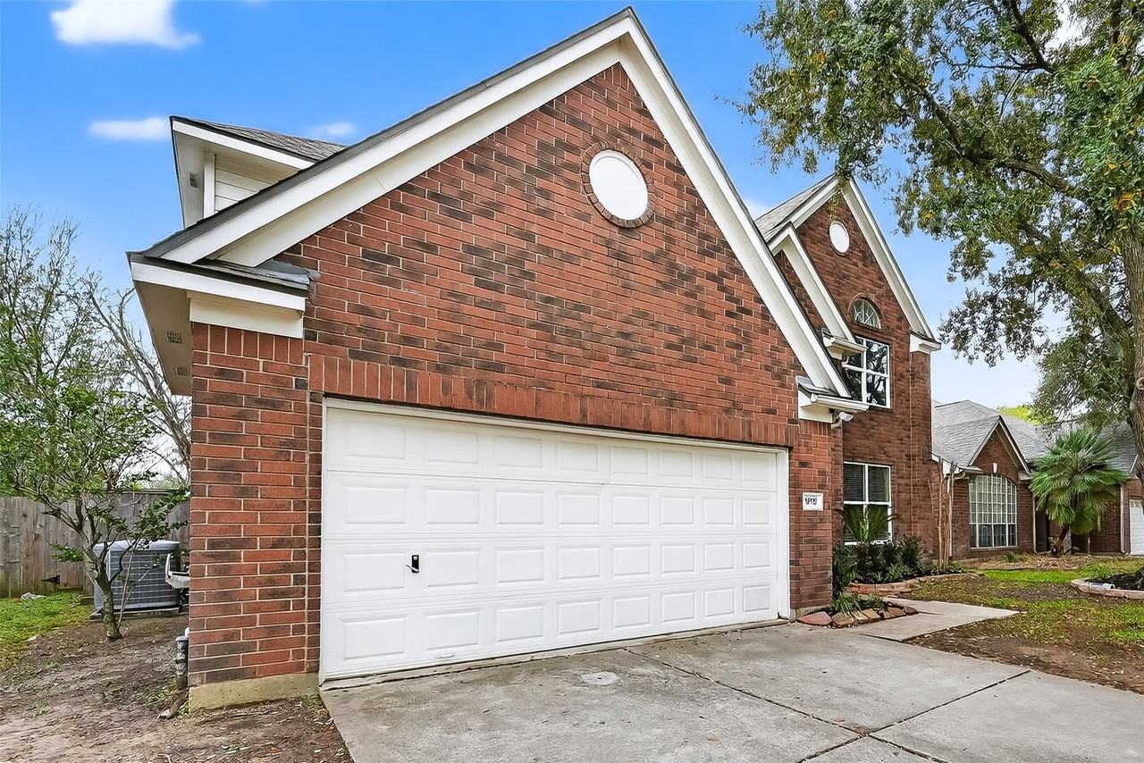 19715 Azalea Brook Way - Photo 5 of 48