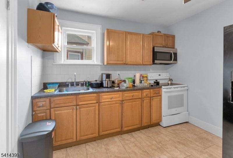 635-637 Madison Ave Unit 2