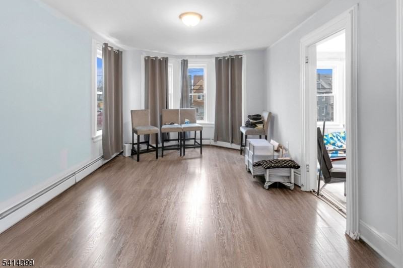 635-637 Madison Ave Unit 2 - Photo 5 of 16