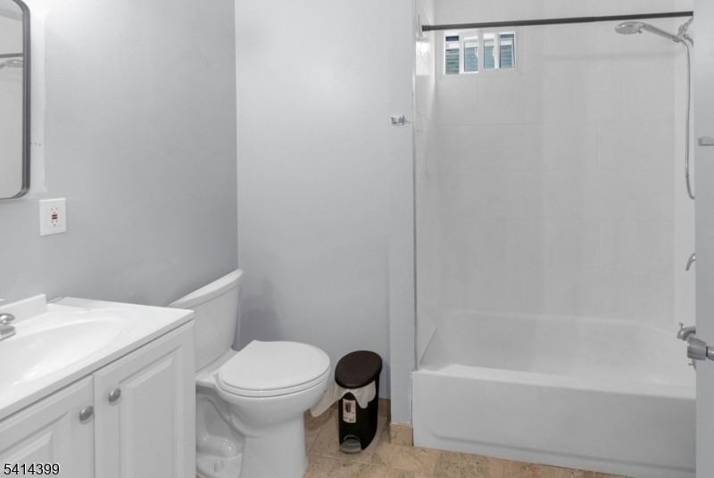 635-637 Madison Ave Unit 2 - Photo 7 of 16