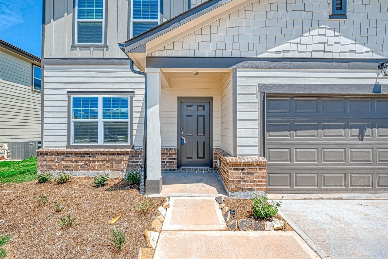 1021 Long Bay Ct - Photo 7 of 46