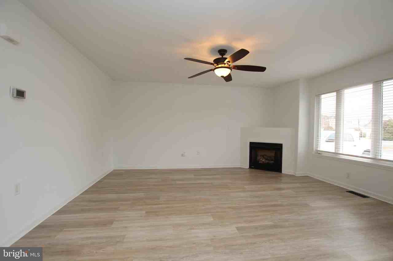 117 Lakeside Dr - Photo 2 of 20