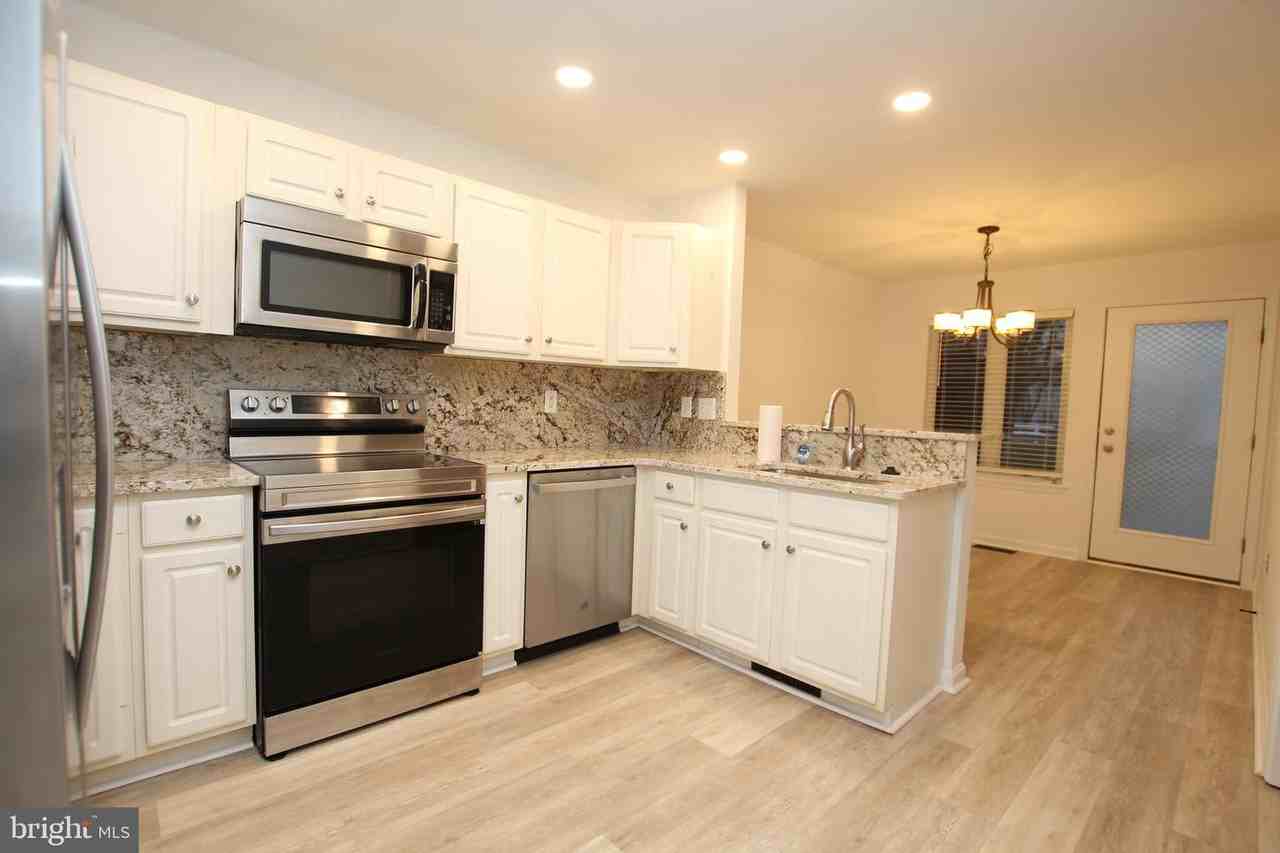 117 Lakeside Dr - Photo 4 of 20