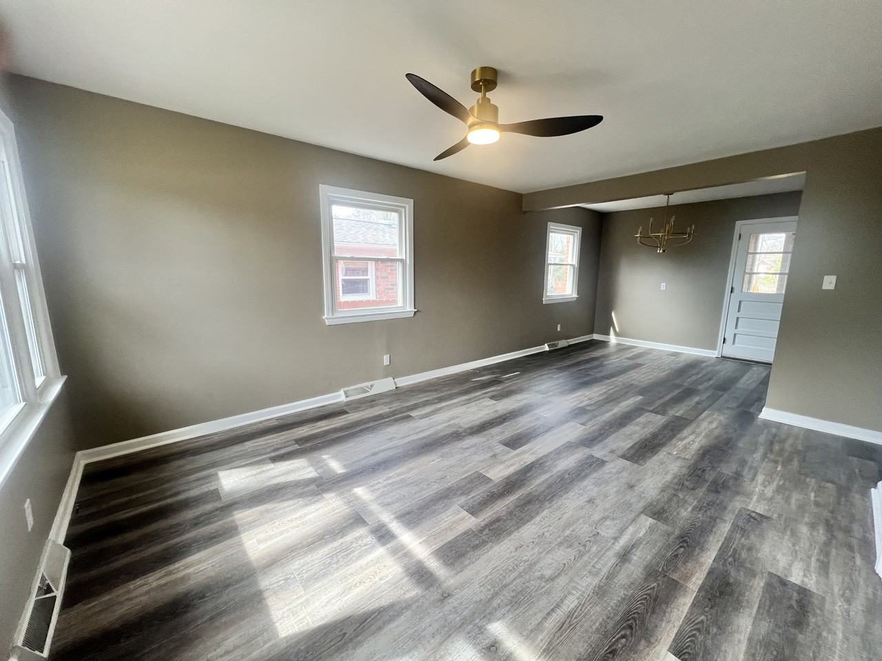 709 Oxford St #1 - Photo 2 of 13