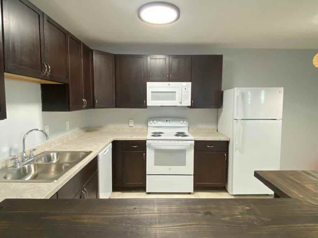 810 Lake Shore Dr - Photo 2 of 20