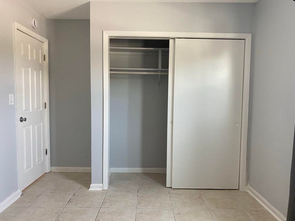 810 Lake Shore Dr - Photo 6 of 20