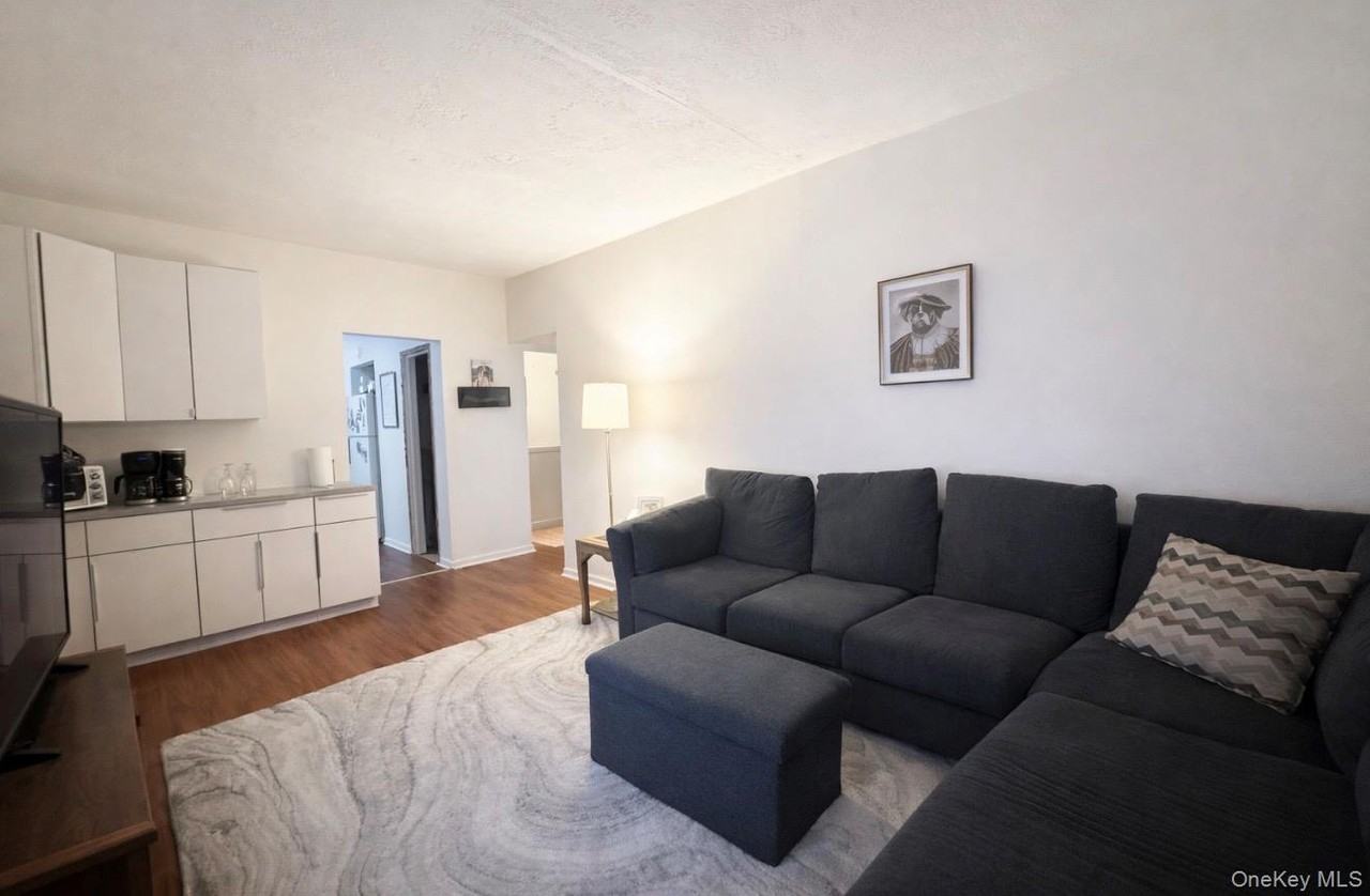 8 Vermont St - Photo 5 of 7