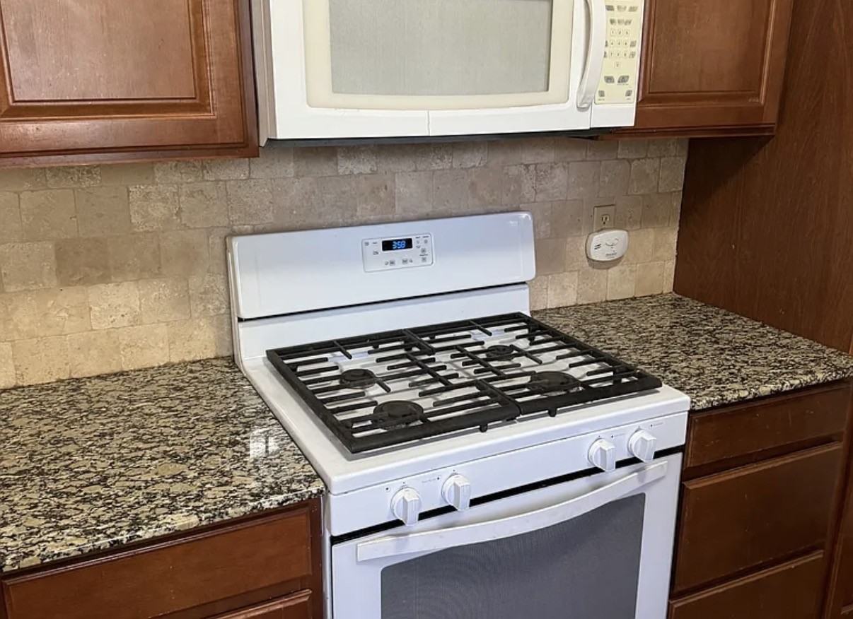 1420 East Cedar Drive - Photo 3 of 12