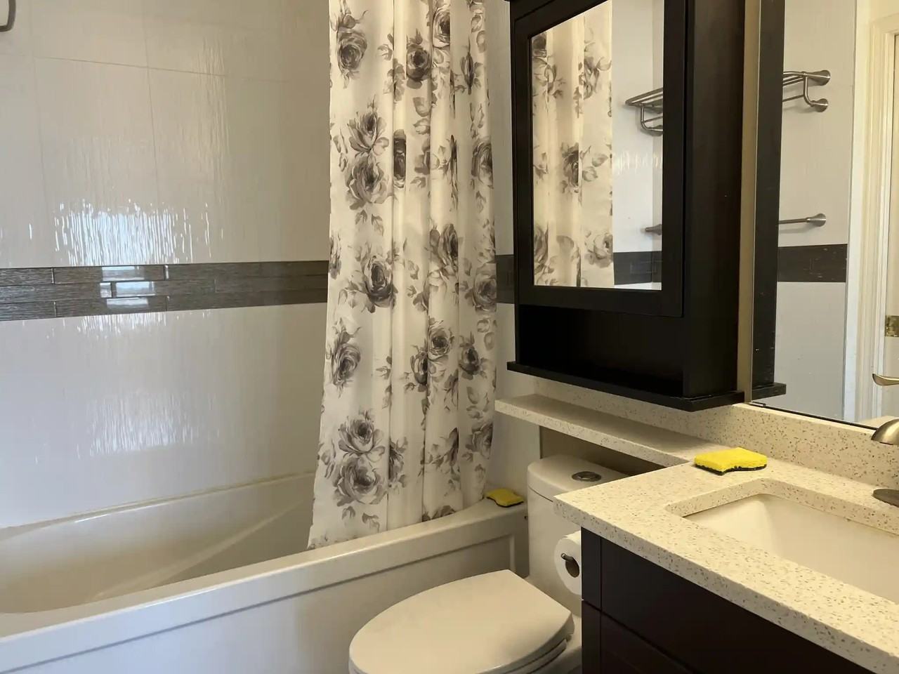 688 East 56th Avenue #301 - Photo 3 of 6