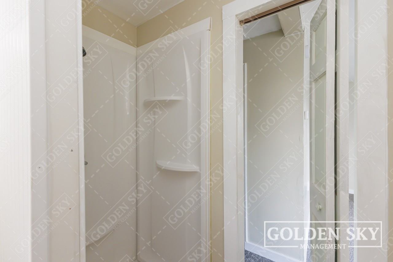 802 E 25th St #1 - Photo 5 of 11