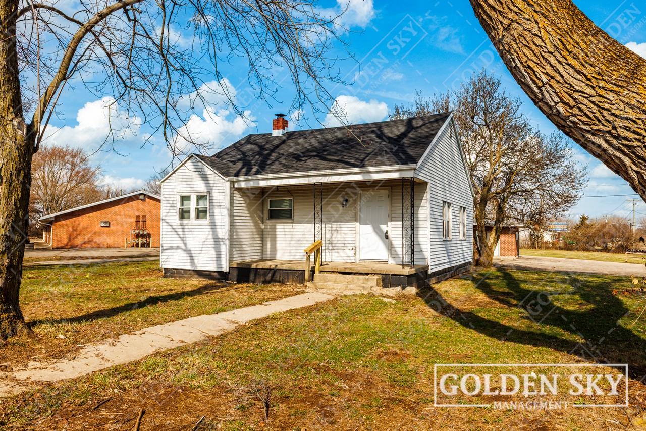 4613 S Madison St #NA