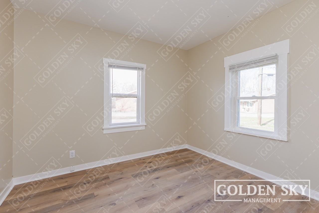 4613 S Madison St #NA - Photo 6 of 9