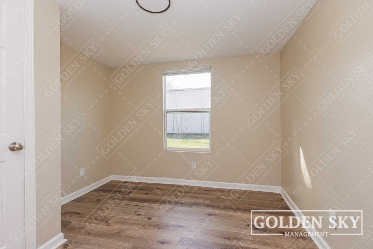 1609 South Gharkey StreetUnit 1 #NA - Photo 2 of 8