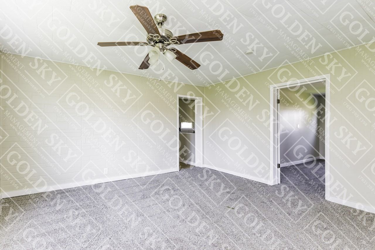 109 Main St #1 - Photo 3 of 18