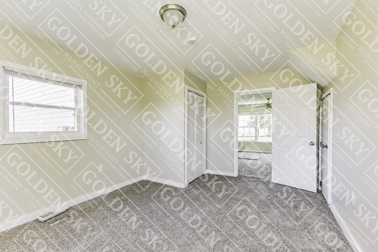 109 Main St #1 - Photo 4 of 18