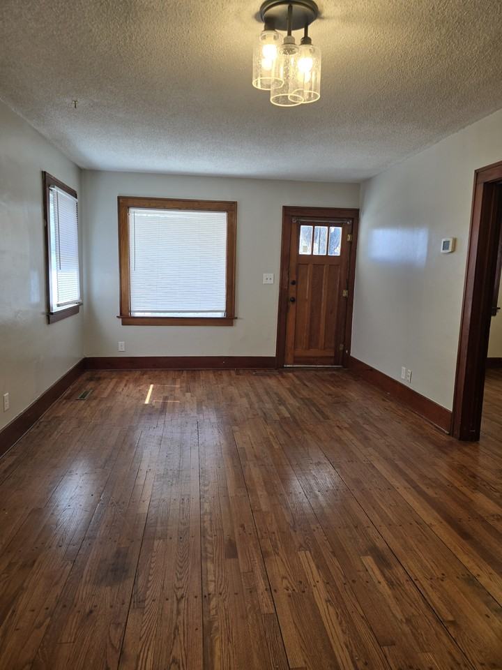 526 N Martinson St #1 - Photo 3 of 22