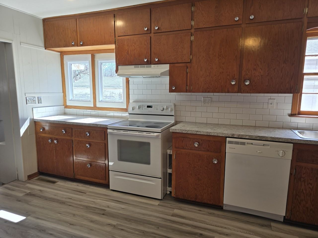 526 N Martinson St #1 - Photo 7 of 22