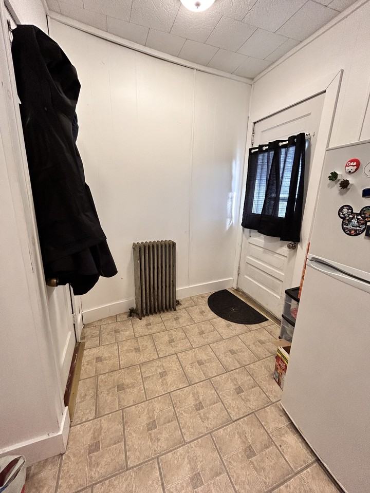 10 Spruce St #10 - Photo 2 of 6