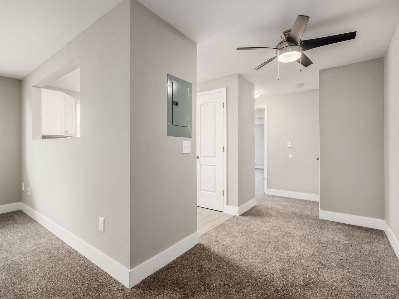 Columbus Park Apartments - Photo 6 of 26