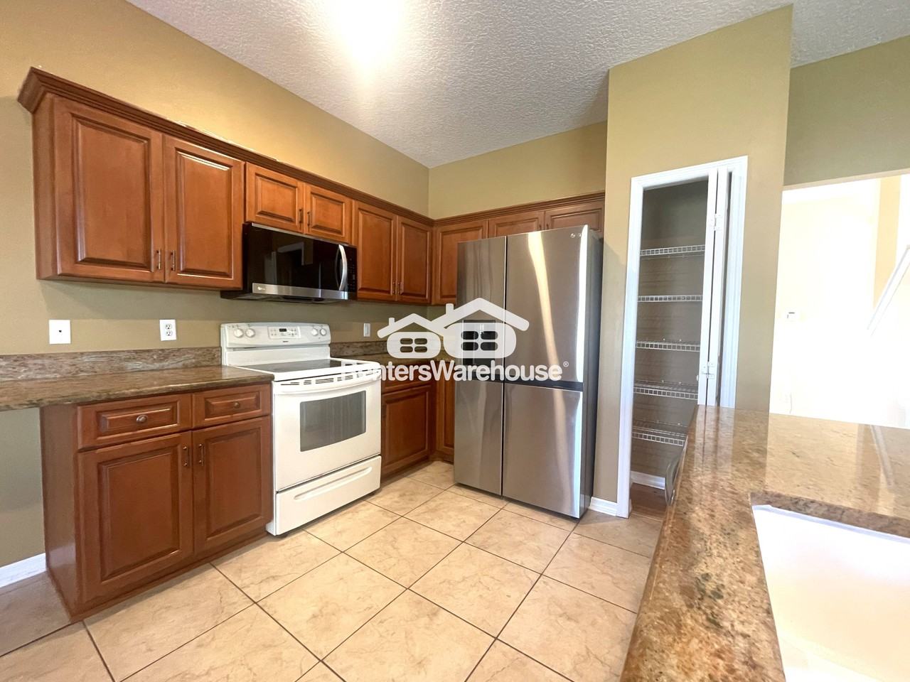 884 Addison Dr Ne - Photo 2 of 44