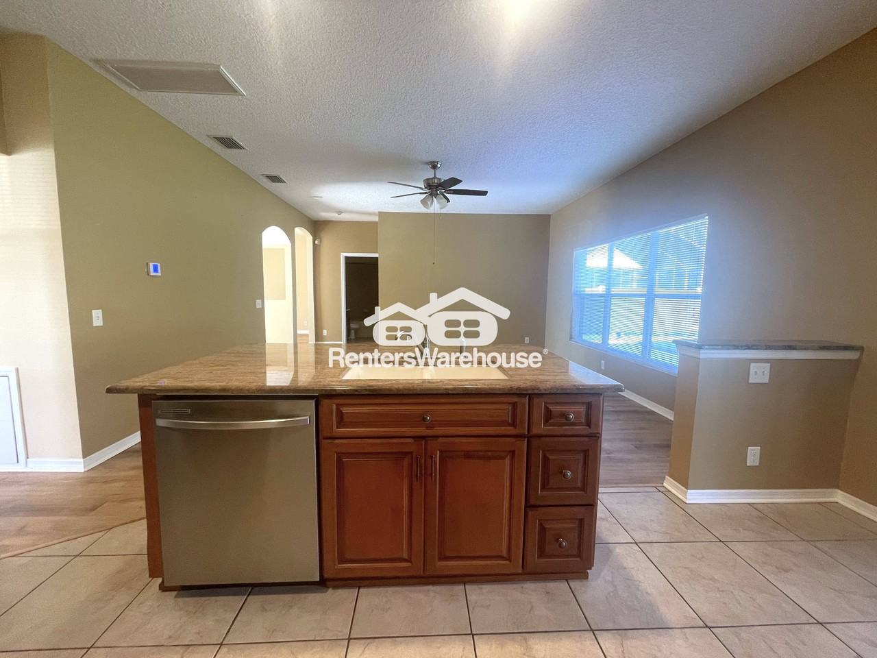 884 Addison Dr Ne - Photo 4 of 44