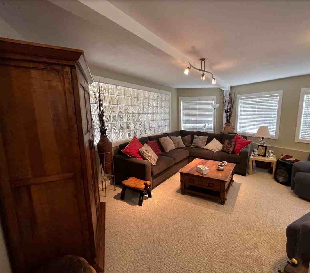 5478 Hydaway Place - Photo 3 of 6