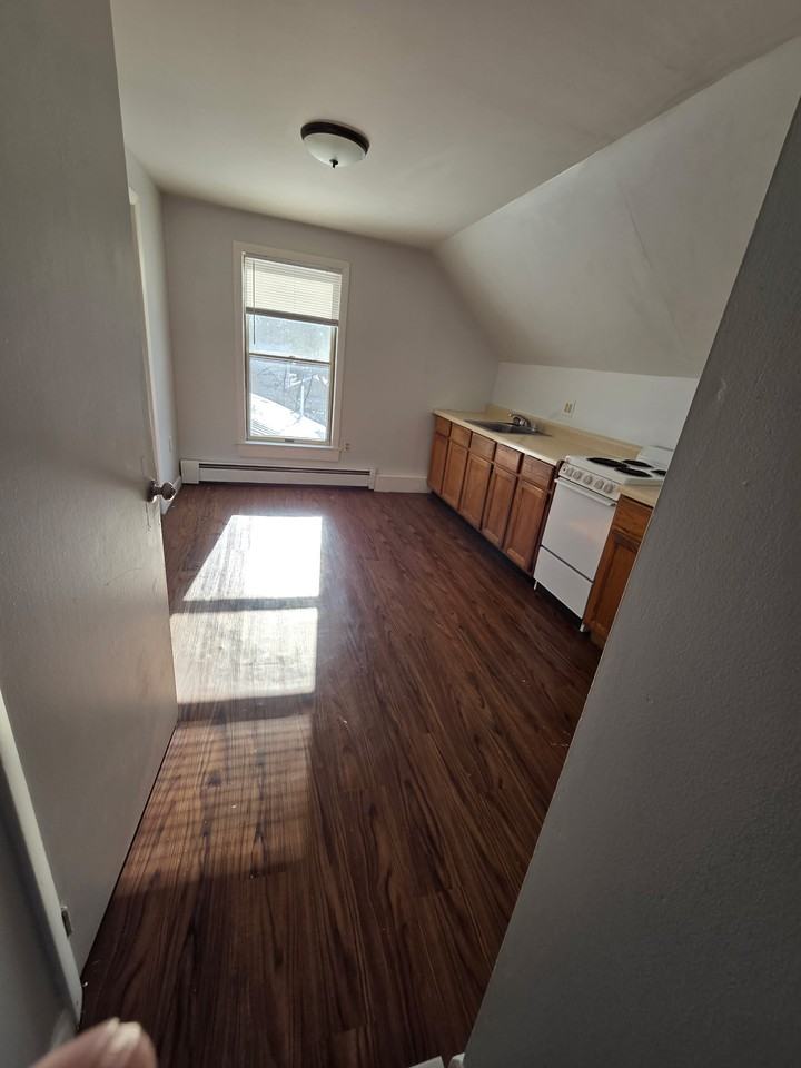 35 Maple St #3 - Photo 2 of 6