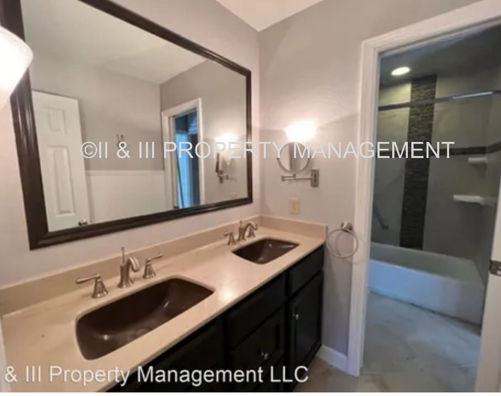 15921 W 129th St #1 - Photo 4 of 18